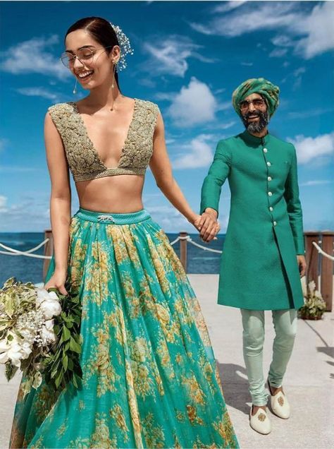 Sabyasachi Bridal Collection, Manushi Chhillar, Embroidery Blouses, Bridal Lehenga Designs, Sabyasachi Lehenga, Saree Bollywood, Indian Outfits Lehenga, Designer Lehengas, Anita Dongre