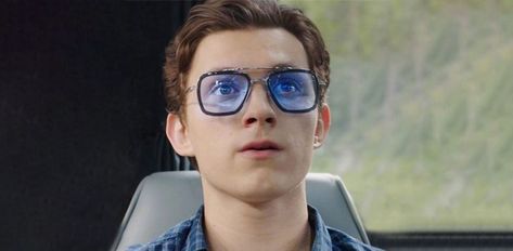 Which brand is the famous pair of EDITH Glasses and can you buy them? We identify the Edith Glasses featured in Spiderman: Far From Home. The post Edith Glasses Spiderman: Innovations from Stark Industries appeared first on . Edith Glasses, Marvel Website, Spiderman Far From Home, Famous Pairs, Geek Glasses, Stark Industries, Far From Home, Downey Junior, Eyewear Brand