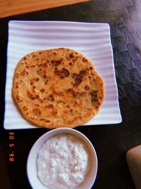 Punjabi breakfast Paratha Snap, Alu Paratha, Foodie Pics, Fav Food, Drink Photography, Food Drink Photography, Cute Instagram Pictures, Snap Food, Mind Quotes