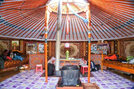 Mongolian Ger, Mongolian Bbq, Yurt Interior, Mongolian People, Mongolian Yurt, Yurt Home, Cottage Outdoor, Tiny House Trailer, Do's And Don'ts