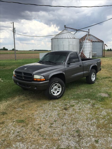 2002 dodge dakota 2002 Dodge Dakota, Dodge Dakota Rt, Dakota Truck, Lifted Dodge, Ford Lightning, Top Luxury Cars, Regular Cab, Dodge Dakota, Dodge Trucks