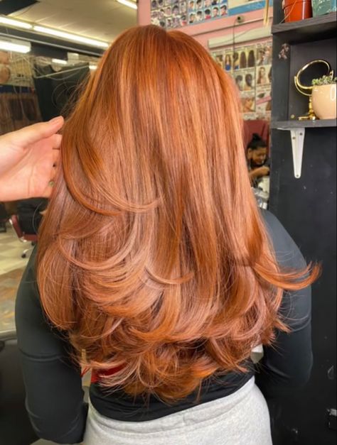 Medium Copper Hair Color, Spring Red Hair Color, Cherry Blonde, Light Auburn Hair, Cheveux Oranges, Cowboy Copper, Hair Change, Strawberry Blonde Hair Color, Natural Red Hair