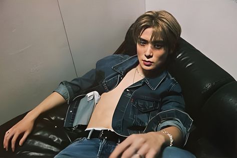 Jaehyun perfume ( Not Repost without cr.) Perfume Jaehyun, Jaehyun Id Photo, Jaehyun Ig Update, Jaehyun Perfume, Jaehyun Ig, Triple J, Wallpaper Dekstop, Valentines For Boys, Jay Park