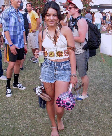 #VanessaHudgens #Actress #Female #Artist #Woman #Celebrity #Fashion #Famous #Coachella #coachellastyle Vannesa Hudgens, Vanessa Hudgens Coachella, Woman Celebrity, Female Artist, Coachella Fashion, Vanessa Hudgens, Celebrity Fashion, Actresses, Celebrities