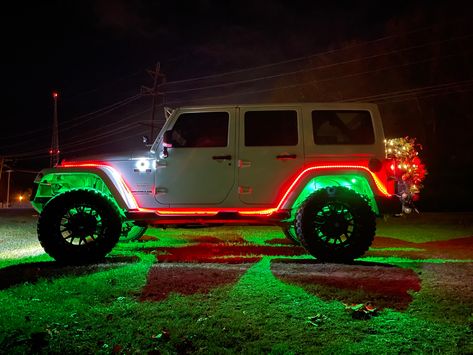 Grinch Jeep Decorations, Christmas Jeep Decorations, Christmas Car Decor, Christmas Jeep, Jeep Christmas, Christmas Car Decorations, Car Decoration Ideas, Diy Jeep, Jeep Lights