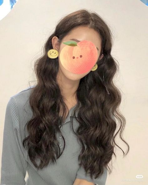 Curly Asian Hair, Hair Color For Warm Skin Tones, Korean Wavy Hair, Ulzzang Hair, Korean Hair Color, Crimped Hair, Hippie Hair, Blonde Hair Looks, Hair Stylies