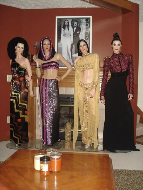 Cher Bob Mackie Gowns, Cher Bob Mackie, Outstanding Dresses, Cher Fashion, Cher Looks, Cher Costume, Cher Dress, Cher Outfits, Raven Hair