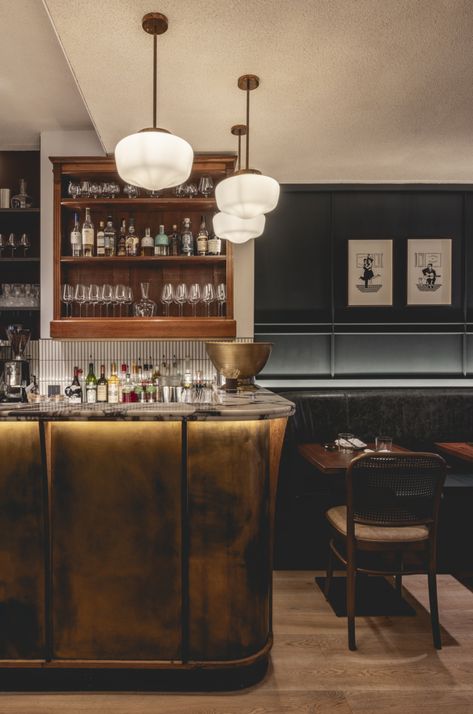 Antique Parisian chic meets the rustic British countryside in Studio Found's new Fitzrovia restaurant. | Material Source Rustic Restaurant Interior, Restaurant Station, Parisian Bistro, Bistro Restaurant, Rustic Restaurant, Timber Panelling, Private Dining Room, British Countryside, French Bistro