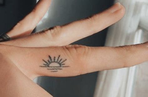 Sunrise Tattoo On Finger, Sunrise Finger Tattoo, Finger Nail Tattoo, Finger Tattoos Designs, Finger Tattoos Ideas, Inner Finger Tattoo, Sunrise Tattoo, Create A Tattoo, Sunset Tattoos