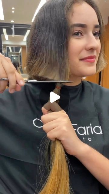 Chopping Hair Off, Before And After Long To Short Hair, Diy Haircuts For Women, Diy Shoulder Length Haircut, Just Above Shoulder Length Hair, Collar Bone Length Hair Straight, Haircut Videos Long To Short, Mommy Hair Makeover, Drastic Hair Change