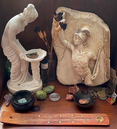 Hellenistic Pagan Hermes Altar Ideas, Hermes Worship, Hermes Offerings, Hellenistic Aesthetic, Hermes Altar, Hellenistic Paganism, Hellenic Witchcraft, Greek Altar, Aphrodite Worship