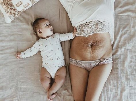 Mom Of 5 Shares Her Belly Photo To Celebrate The Beauty Of Woman Body | Bored Panda Diástase Abdominal, Belly Photos, Post Baby Body, Postpartum Body, Postpartum Care, Post Baby, Post Pregnancy, Baby Body, First Baby