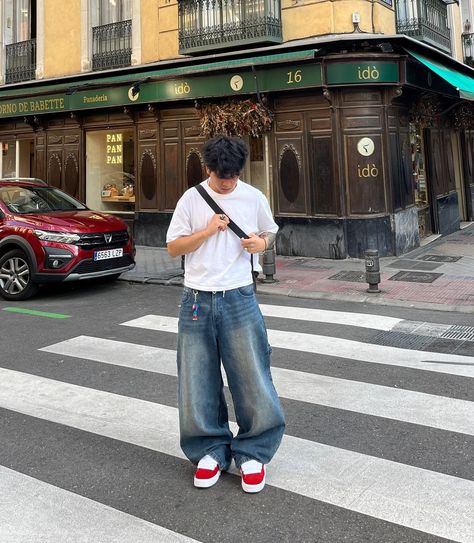 GO on my tik tok:0verl00ked #fashionInspiration #outfitIdeas #streetstyle #fashionista #ootd #baggy #oufitwomen #outfitmen #y2k Outfits Y2k Hombre, Guy Street Wear, Men Fashion Street Style, Baggy Style Men, Baggy Clothes Outfit Men, Y2k Style Men, White Outfit Men, Retro Adidas Jacket, Bae Style