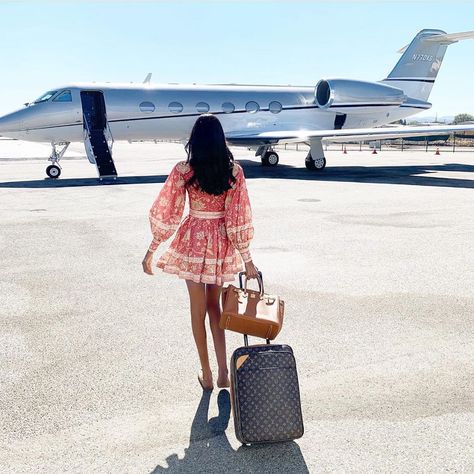 @travel__doll on Instagram: “Off to Zenyara👸🏽✌🏽” Super Rich Kids, Malibu Barbie, Rich Lifestyle, Luxury Lifestyle Dreams, Luxe Life, Future Lifestyle, Rich Kids, Rich Life, Dream Lifestyle