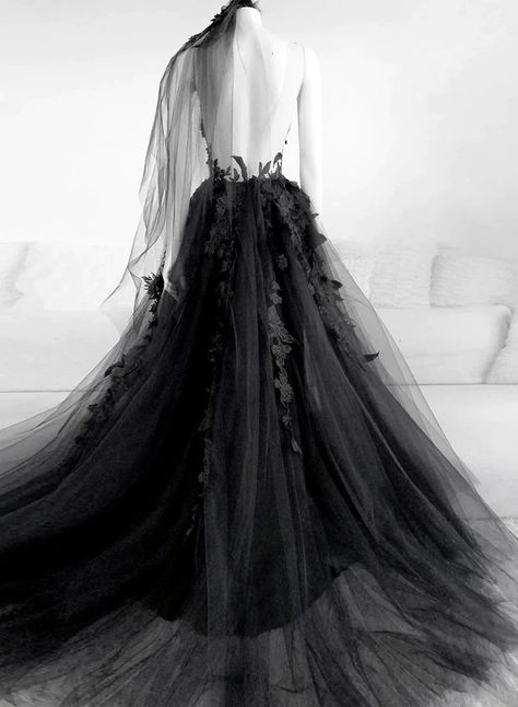 Elegant Backless Black Tulle Wedding Dresses With Appliques Modest Pro – Simibridaldresses Black Tulle Wedding Dress, Tulle Pattern, Black Lace Formal Dress, Lace Long Prom Dress, Prom Dress Black, Backless Bridal Gowns, Empire Silhouette, Lace Applique Wedding Dress, Gothic Wedding Dress