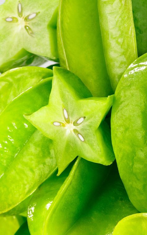 Star Fruit, Exotic Fruit, Simple Green, Green Nature, Aesthetic Colors, Honeydew, World Of Color, Green Aesthetic, Color Of Life