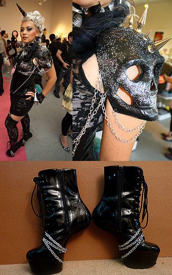 Skull shoulder-pads Stockings Diy, Pvc Corset, Diy Heels, Burlesque Fashion, Boots Diy, Neck Corset, Lace Stockings, Black Unicorn, Black Lace Blouse