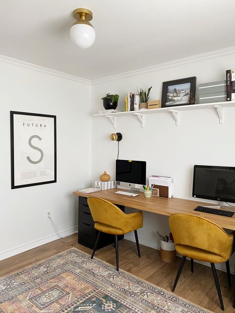 Dual Study Room, Double Office Space Home, Double Office Bedroom, Home Office Rectangle Room, Cozy Modern Office Design, Small Office Minimalist Design, Office From Home, Shared Office And Guest Room, 2 People Home Office