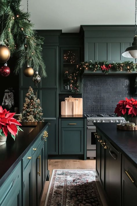 Christmas Kitchen Cabinets, Diy Christmas Kitchen, Harris House, Decorating Your Kitchen, Winter Kitchen, Dark Green Kitchen, Kitchen Design Styles, Kitchen Updates, Countertop Decor