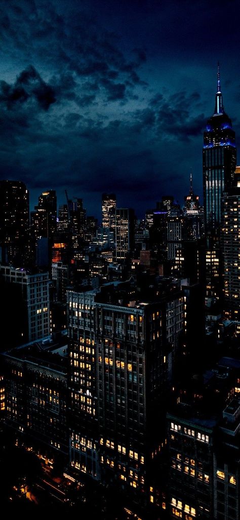 City Phone Backgrounds, Water City Aesthetic, New York Blue Aesthetic, City Dark Wallpaper, Wallpaper Aesthetic Iphone Homescreen, City Wallpaper 4k, Night City Background, Dark Iphone Wallpaper, Wallpapers City