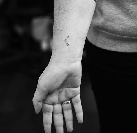 Tiny Stars Tattoo Behind Ear, 3 Stars Tattoo Wrist, Three Stars Tattoo Simple, Tiny Stars Tattoo Wrist, Sibling Star Tattoo, Three Star Tattoo Simple, Triple Star Tattoo, 3 Small Stars Tattoo, Four Stars Tattoo