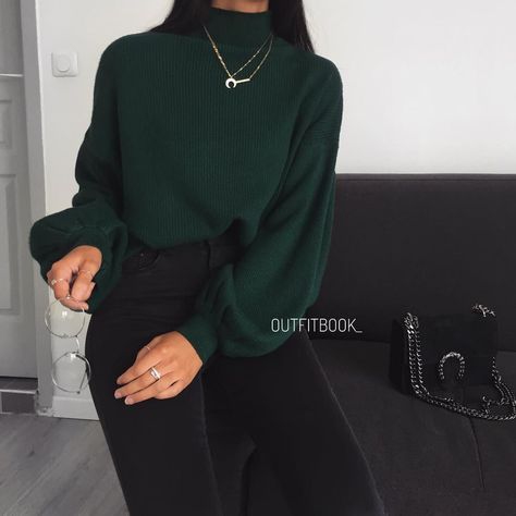 495dabfd0ca768a3c3abd672079f48b6desc45148649ri Green Overalls Outfits, Slytherin Outfit, Slytherin Fashion, Teenager Outfits, Winter Mode, Winter Fashion Outfits, Looks Vintage, Fashion Mode, Polyvore Outfits