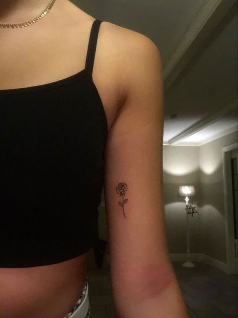 Tattoo Placement Arm, Rose Tattoo On Arm, Small Tattoo Placement, Simple Arm Tattoos, Rose Tattoos For Women, Small Rose Tattoo, Girl Arm Tattoos, Small Pretty Tattoos, Bicep Tattoo