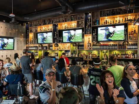 Football Pub, American Sports Bar, Sport Bar Design, Barra Bar, Sports Pub, Sports Bars, Pub Interior, Seattle Restaurants, Outdoor Restaurant Design