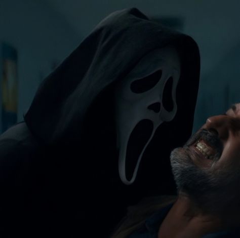 Amber Ghostface, Amber Freeman Ghostface, Villain Mentality, Ghostface Pfp, Freeman Mask, Ghost Face Wallpaper Aesthetic, Ghostface Mask, Amber Freeman, Scream Movies