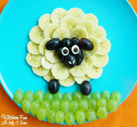 Decoraciones veraniegas para nuestros platos de fruta Fruit Recipes For Kids, Homemade Fruit Snacks, Toddler Healthy Snacks, Snack Easy, Kids Recipe, Fruit Creations, Fruit Animals, Decorações Com Comidas, Food Art For Kids