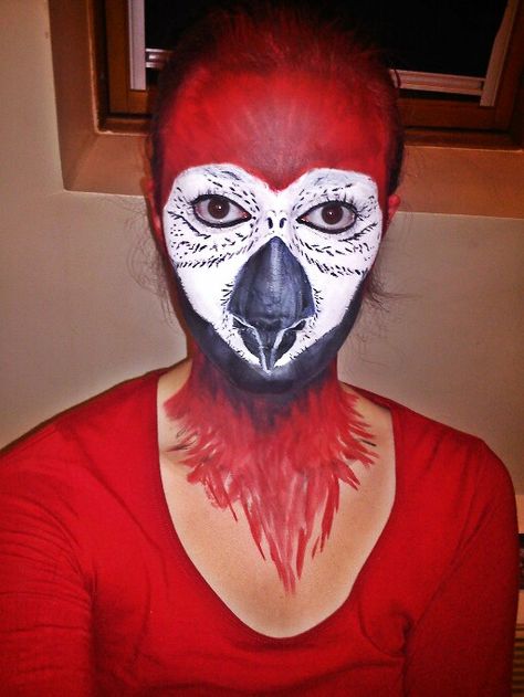 Parrot makeup Theater Makeup, Bird Makeup, Parrot Costume, Animal Makeup, Theatre Makeup, Special Makeup, Makeup Class, Diy Ornaments, Crazy Makeup