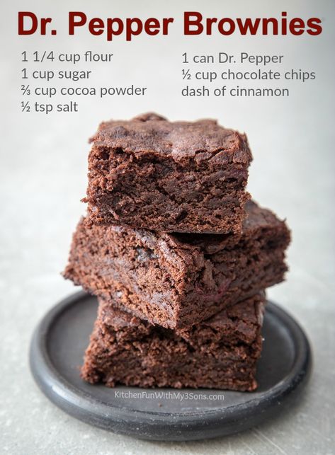 Dr Pepper Brownies, Moist Chocolate Brownies, Brownie Vegan, Chocolate Peanut Butter Brownies, Lemon Brownies, Pumpkin Brownies, Best Brownie Recipe, Caramel Icing, Chocolate Pumpkin