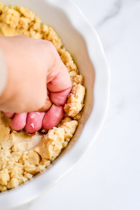 Press In Pie Crust Recipe, Press In Pie Crust, Pie Crust With Butter, Pumpkin Pie Recipe Easy, Strawberry Pie Recipe, Easy Pie Crust, Fresh Strawberry Pie, Pie Crust Recipe, Easy Pumpkin Pie