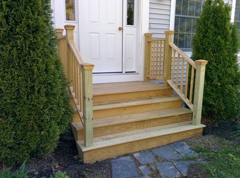 Wood Front Steps Entrance, Exterior Stairs To Front Door, Back Door Steps, Decking Stairs, Cottage Staircase, Front Porch Stairs, Porch Overhang, Backyard String Lights, Rustic Front Porch