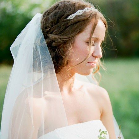 A Wedding Hairstyle That Works Well with a Veil Hairstyles With Veil, Updo With Headband, Bridal Hair Half Up, Bridal Hair Veil, Rustic Wedding Hairstyles, Rustic Ideas, Wedding Hairstyles Medium Length, Wedding Hairstyles With Veil, Best Wedding Hairstyles