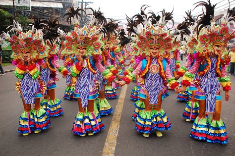 One of the best festivals in the Philippines is Masskara Festival in Bacolod City! Mascara Festival Philippines, Masskara Festival Costume, Festival Costumes In The Philippines, Disfraces Ideas, Masskara Festival, Mango Jam, Bacolod City, Rave Outfits Festivals, Festival Costume