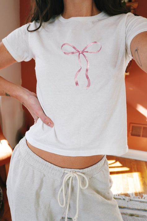 Pink Coquette Baby Tee Pink Bow Shirt Soft Girl Era Tshirt Coquette Girl T-shirt Trendy Gift for Her Ribbon Bow Y2K Baby Tee Preppy Crop Top - Etsy Bow Tshirts, Bow Top Outfit, Bow Tops Outfit, Preppy Crop Top, Girly Shirts, Pink Bow Top, Girly Graphics, Girly Birthday Party, Girly Birthday