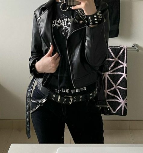 Metalhead Fashion, Metal Outfit, Dark Outfits, Rock Outfits, Estilo Punk, Looks Black, Punk Outfits, Alt Fashion, Punk Style