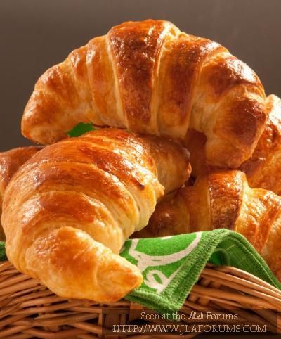 Croissant Recipes, French Food Recipes, French Croissant, French Foods, Homemade Croissants, Croissant Dough, French Baking, Pastry Cook, Croissant Recipe