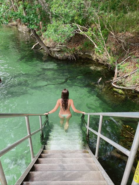 Water Springs Aesthetic, Blue Springs State Park Florida, Springs Instagram Pictures, Springs In Florida, Florida Springs Photoshoot, Florida Springs Aesthetic, Clear Water Florida, Florida Photo Ideas, Florida Pics