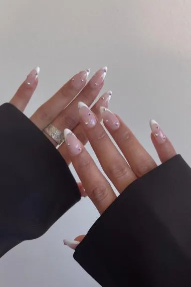 Diamond Studded Nails, Chrome Gem Nails, Nails With Jewels Rhinestones Simple, Chrome Nails With Gems, Almond Nails With Gems, Nails With Stones, White Chrome Nails, Simple Acrylic, Festive Nail Art