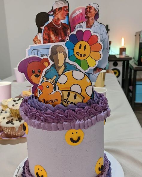 Cake party Justin Bieber Drew house Justin Bieber Cupcakes, Justin Bieber Themed Birthday Party, Justin Bieber Party Theme, Justin Bieber Birthday Party Ideas, Birthday Party Astethic, Justin Bieber Room, Birthday Justin Bieber, Eminem Birthday, Justin Bieber Cake