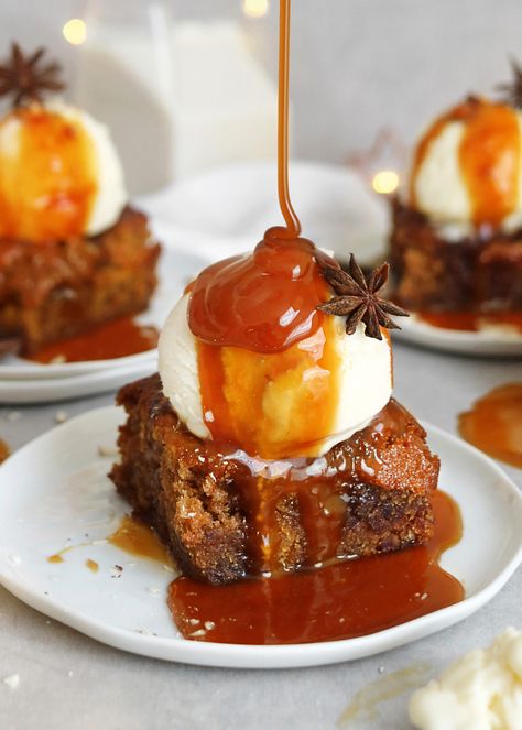 Sticky Toffee Pudding Recipe, Toffee Pudding Recipe, British Desserts, Toffee Sauce, Vegan Cakes, Toffee Pudding, Sticky Toffee Pudding, Sticky Toffee, Nigella Lawson