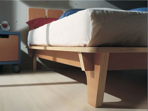 plywood bed mod. MAX: Plywood Bed Designs, Japandi Bed, Plywood Bed, Plywood Design, Woodworking Projects Furniture, Cnc Furniture, Bed Frame Design, Diy Bed Frame, Bed Furniture Design