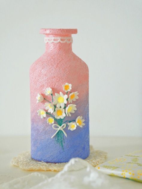 Clay Art On Glass Bottle, Aesthetic Glass Bottle, Clay Glass Bottle, Aesthetic Bottle Painting, Art On Glass Bottle, Diy Crafts Pencil Case, Glass Bottle Painting, Clay Art For Kids, Aesthetic Glass