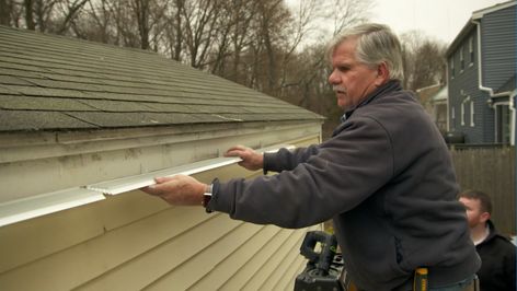 Everyone knows the importance of diverting water away from a house, but sometimes, a traditional gutter and downspout simply won’t work. Roger Cook evaluates a couple alternatives for moving rainwater effectively. House Without Gutters, Roof Drip Edge, House Gutters, Rain Diverter, Diy Gutters, Draw Water, Roof Edge, How To Install Gutters, Drip Edge