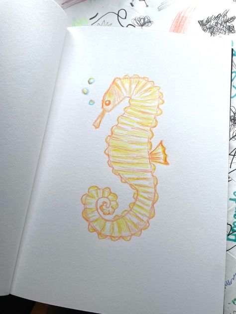 Seahorse drawing in yellow and orange color pencil, easy, simple, tutorial, fast, details Orange Doodles Colour, Seahorse Drawing Easy, Sea Horse Drawing, Seahorse Drawing, Coral Drawing, Crayon Drawings, Sea Colour, Pencil Drawings Easy, Doodle Coloring