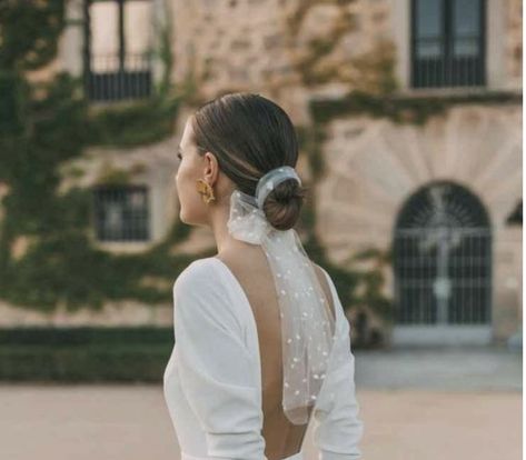 bun Hair Bow Bun, Low Bun Wedding Hair, Wedding Dirndl, Festival Style Wedding, Wedding Bun, Crown Aesthetic, Wedding Bun Hairstyles, Short Veil, Mini Wedding Dresses