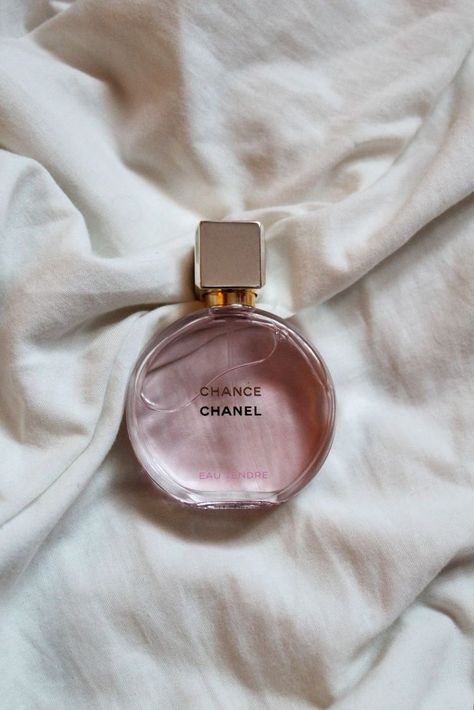 Chance Chanel Aesthetic, Chanel Perfume Eau Tendre, Chanel Tendre Perfume, Chance By Chanel, Chance Chanel Perfume Aesthetic, Chanel Parfumes, Chanel Perfume Chance, Best Parfum For Women, Chanel Perfume For Women