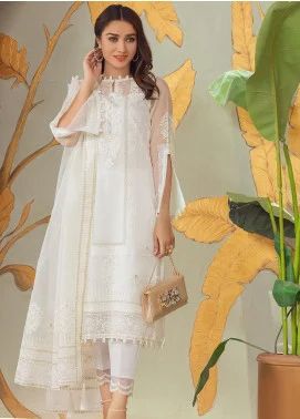 Nurani By Elegance Signature Festive Collection 2021 White Indian Outfit, Suit Pose, Neha Singh, Sania Maskatiya, Organza Suits, Kameez Designs, Pakistani Designer Suits, Organza Sleeves, Pakistani Fancy Dresses